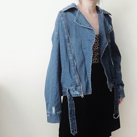 🏷 NWT Oversized distressed moto denim jacket - Picture 2 of 7